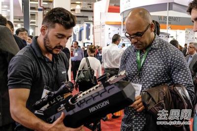 強(qiáng)強(qiáng)聯(lián)手 智安未來(lái) 昆明安防展與華強(qiáng)智慧網(wǎng)達(dá)成戰(zhàn)略合作，共推安防工程技術(shù)服務(wù)新篇章